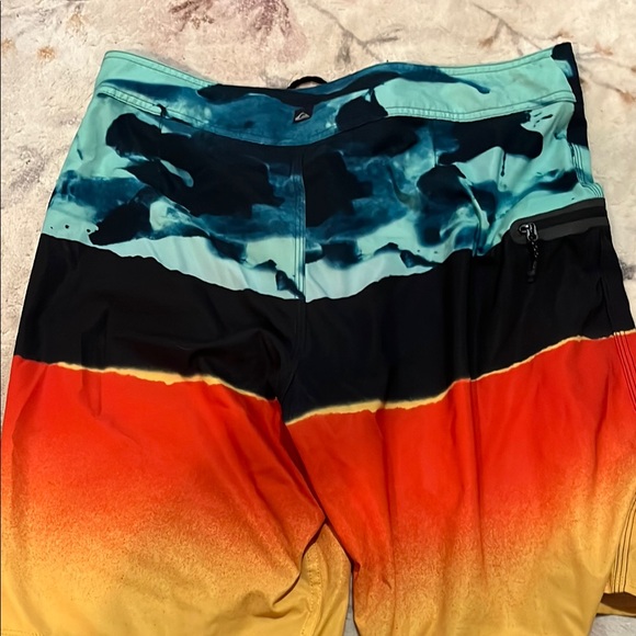 Quicksilver Gradient Swim Trunks - Black, Blue, Orange - Picture 3 of 6